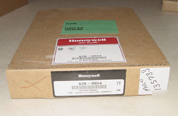 New honeywell 620-0054 system control module in box