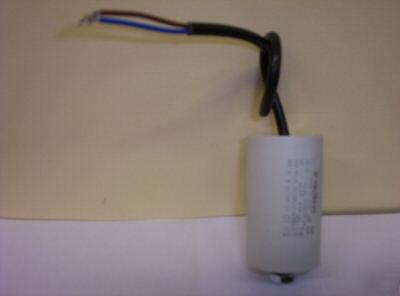 Motor run capacitor 20UF 400/450 volts with flying lead