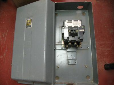 Square d 8910 DPA122 120 amp enclosed contactor