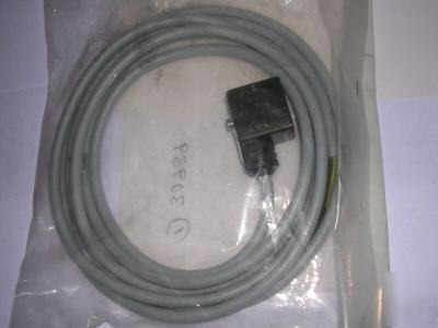 New festo 24 dc solenoid valve cable 30939 kmv-1-24-led