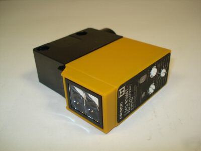 Omron photoelectric switch E3A2-R3M4T