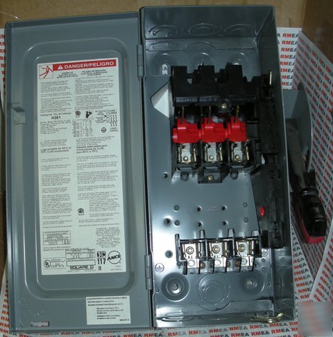 Ge industrial relay CR120B00322 600V 110/120V nos