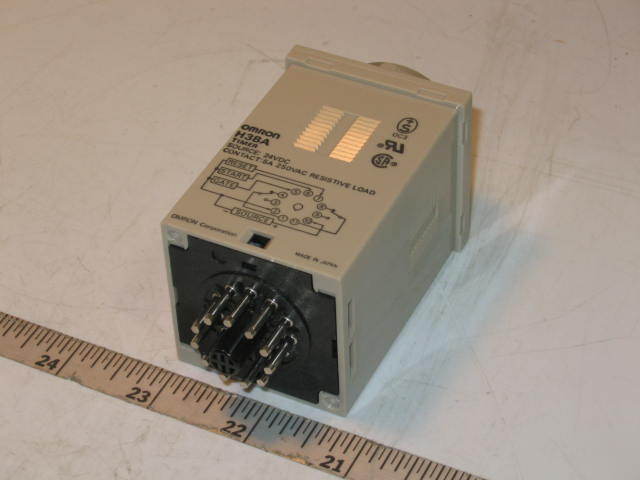 New omron 0-10 second 120VAC timer H3BA