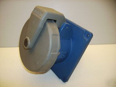 Hubbell pin & sleeve receptacle HBL5100R9W 5100R9W hbl