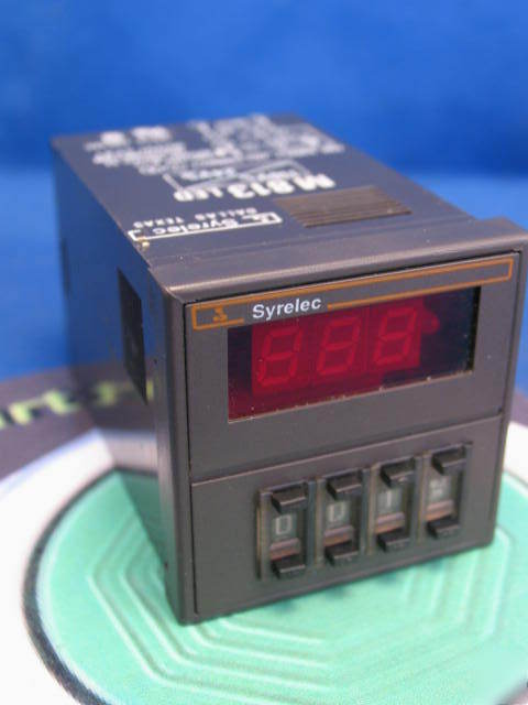 M813 led syrelec relay 5 amp 250VAC 8 pin timer