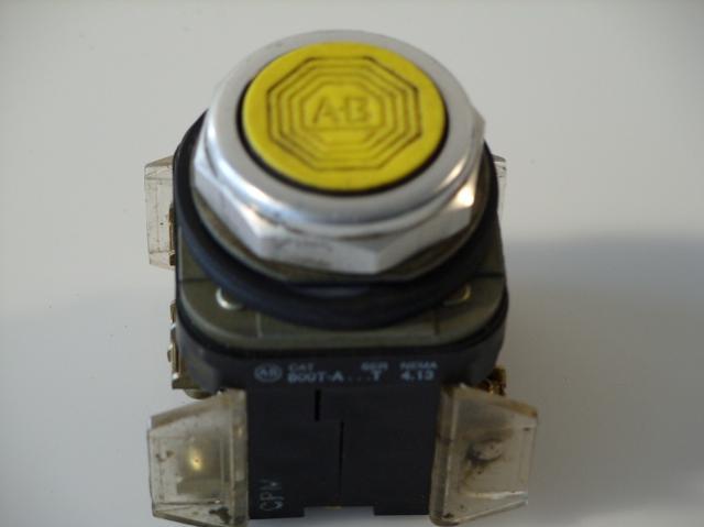 Allen bradley 800T-a ser.t yellow pushbutton