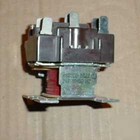 Honeywell R8222D-1022 24 volt switching relay switch