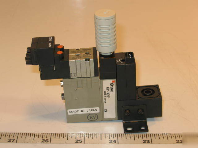 Smc pneumatic 2 solenoid valve bank assembly NZX1-WD102