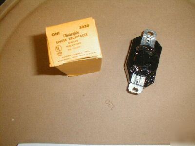 Hubbell flush single receptacle 30A - hbl 3330/HBL3330