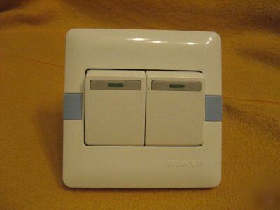 Light on off switch wall plate 100V-240V two way