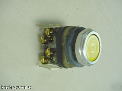 Allen bradley 800T-A9B push button yellow