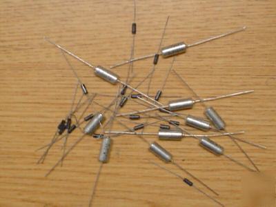 New 25 pcs 35V 1.5UF axial tantalum capacitors mil spec