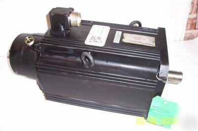 1 indramat 112B-0-ld-3-c/130-8-9/S005 servo motor