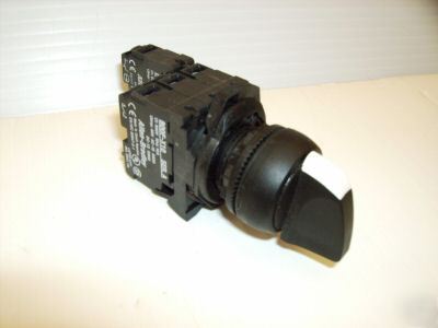 New allen-bradley 800F-X10 3 position selector switch 