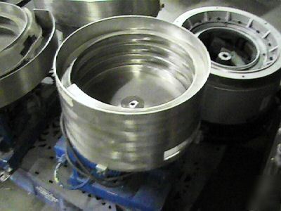 Moorfeed vibratory parts feeder bowl automation 