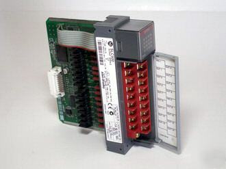 Allen bradley 1746-OA16 