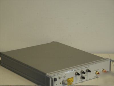 Hp 83420A optical amp pair source test set. w/opt. 210