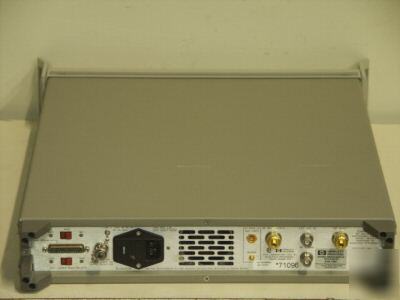 Hp 83420A optical amp pair source test set. w/opt. 210