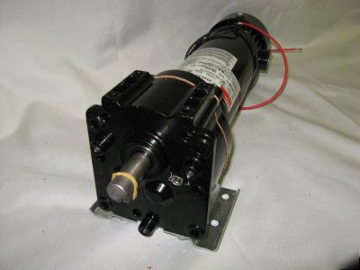Dayton permanent split-capacitor gearmotor, dc, 2H571