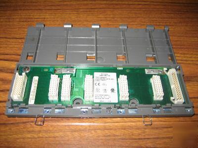 Modicon/schneider dta-200 as-hdta-200 primary subrack