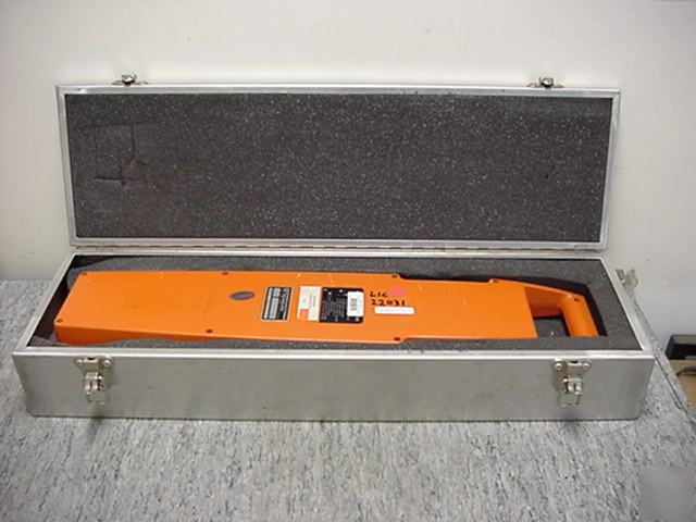 Communication technology C9778 buried peg locator qlj