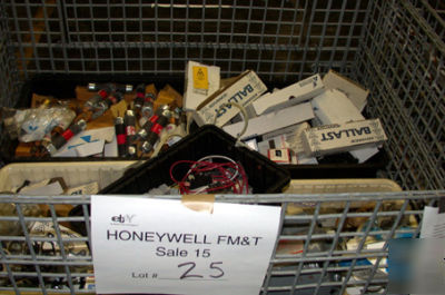 Lot of miscellaneous electrical supplies
