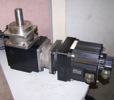 Ormec micron servo motor mac-DB200Q/a + gearbox 30:1 