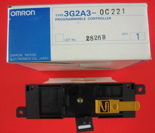 New lot 2 omron 3G2A3 DC221 programmable controller