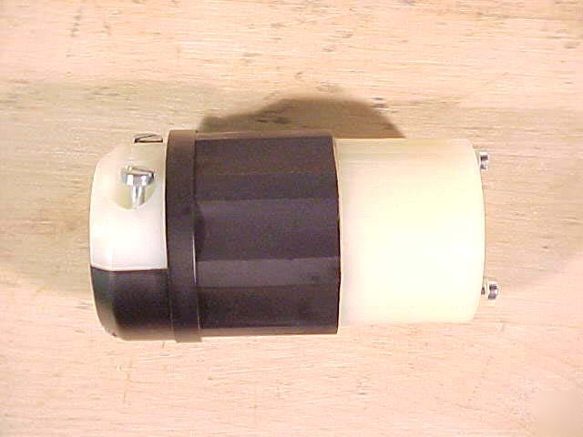 Leviton L7-30R locking connector 20A 277V 2633