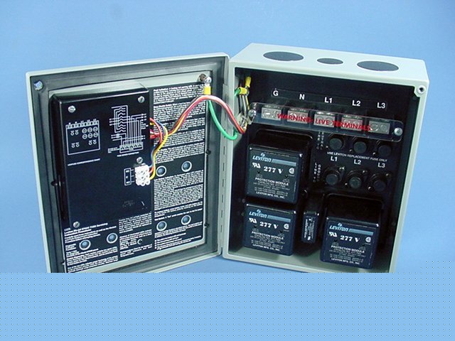 Leviton surge protector unit 3 277/480V 52277-7M3