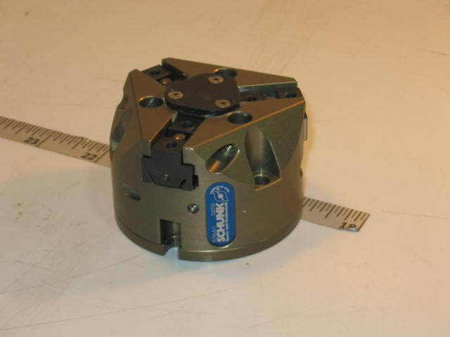 New schunk 3-finger pneumatic concentric gripper