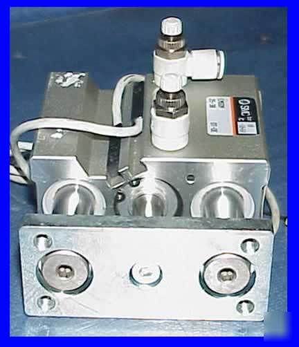 Smc pneumatic slide cylinder w/ base MGQM25-50