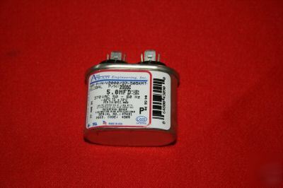 Like new amrad motor run capacitor 2005C 370 volts 370V