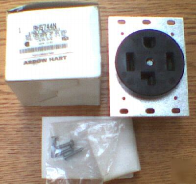 New arrow hart AH5744N 30 a 125/250 v 14-30R receptacle