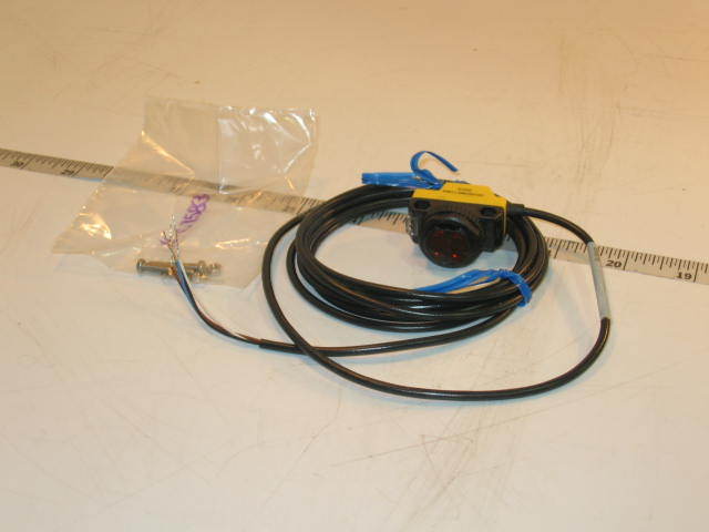 New banner photoelectric sensor QS18E6D