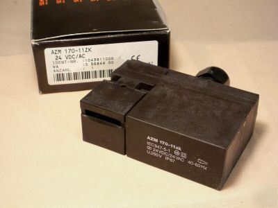 Schmersal AZM170-11ZK-24V solenoid-latching interlock