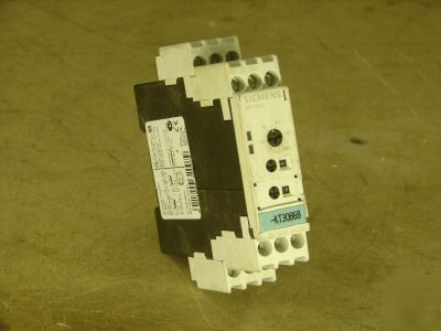 Siemens timer simirel 3RP1505-1AQ30 solid state