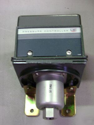 United electric J302D series pressure control unused