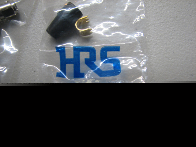 Hrs plug with pin insert connector