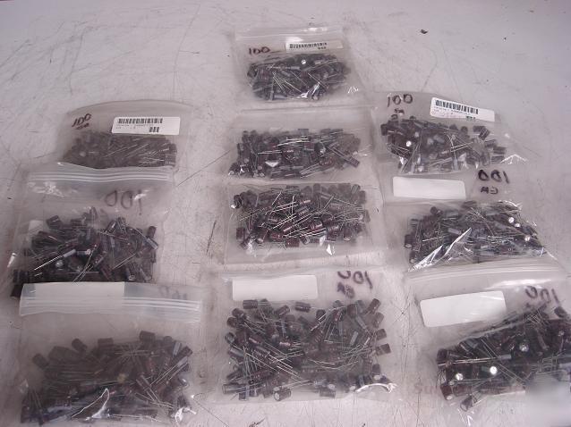 Kme 3.5V capacitors lot of (900)