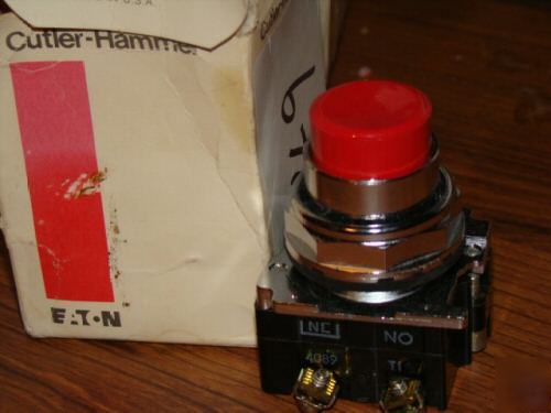 Cutler hammer 10250T31R red pushbutton w/block