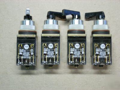  4 allen-bradley selector switch unit p/n 800MRHK2BLAC