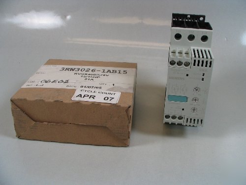 Siemens 3RW3026-1AB15 soft start softstart 15HP @ 460V