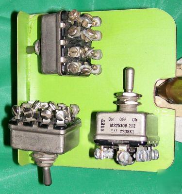 Cutler-hammer toggle switch, 4PDT, milspec MS25068-26