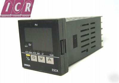 Omron digital controller E5CK-AA1-500