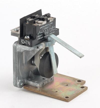 Cutler hammer pneumatic timing interlock no.10923H25B