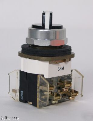 New allen-bradley 800T-H2B maintained selector switch 