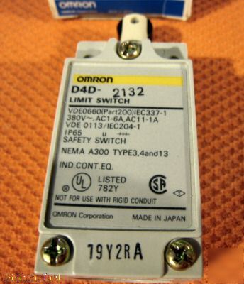 New omron D4D-2132 limit switch D4D-2132 safety 