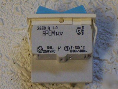 Blue panel mount spdt medical device rocker switch D7