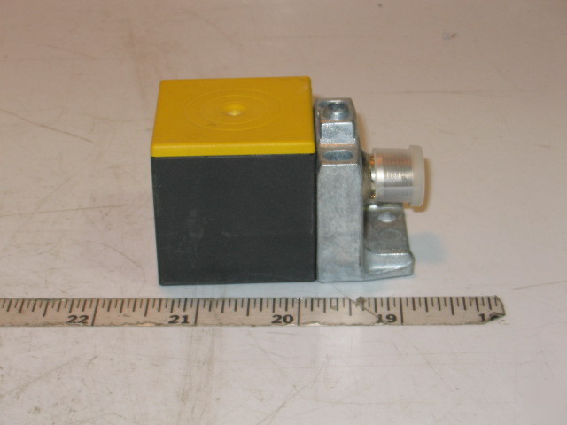 New turck sensor BI15U-CK40-AP4X2-H1141/S543-t